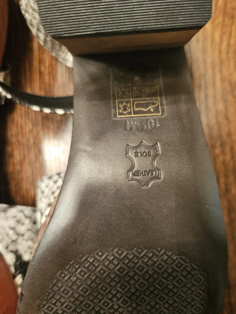 Tory Burch Camilla Roccia Snakeskin Size 10.5  New W/O Box (Storage Bag Include)
